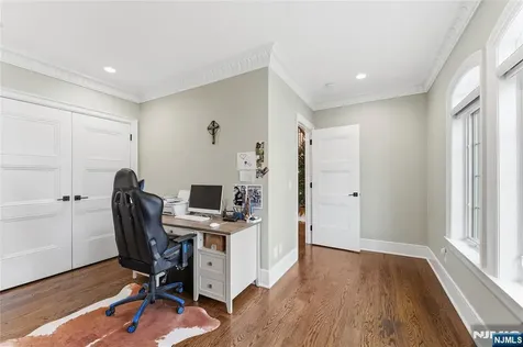 281 Beaufort Avenue Livingston NJ 07039