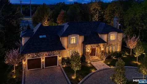 281 Beaufort Avenue Livingston NJ 07039