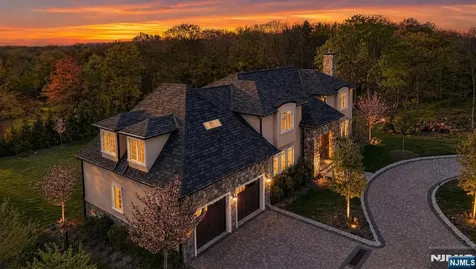 281 Beaufort Avenue Livingston NJ 07039