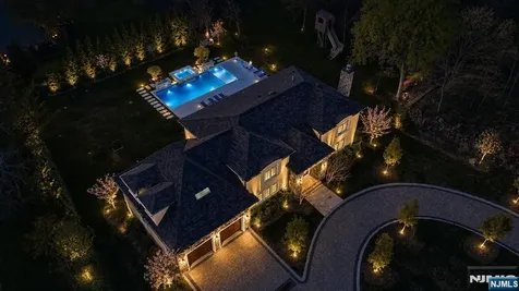 281 Beaufort Avenue Livingston NJ 07039