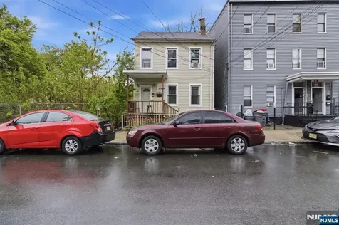 31 Hillman Street Paterson NJ 07522