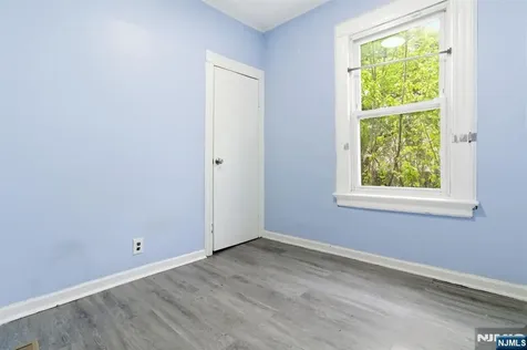 31 Hillman Street Paterson NJ 07522