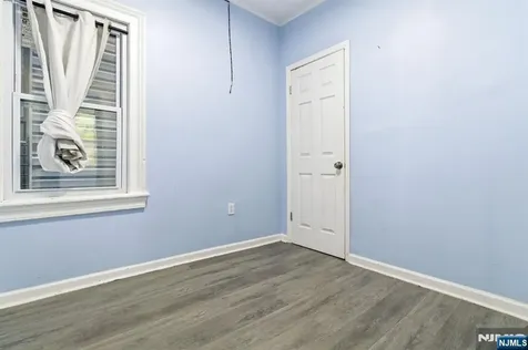 31 Hillman Street Paterson NJ 07522