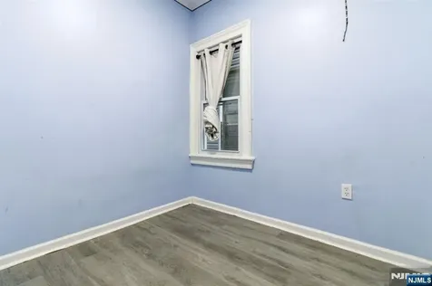 31 Hillman Street Paterson NJ 07522