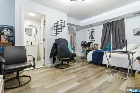 31 Hillman Street Paterson NJ 07522