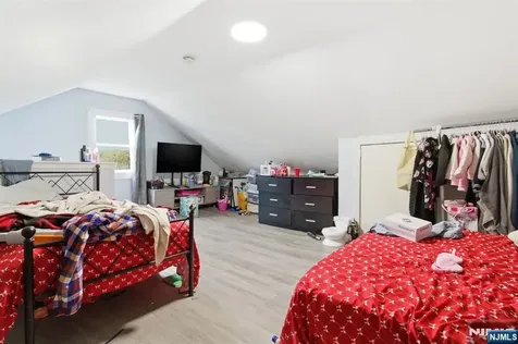 31 Hillman Street Paterson NJ 07522