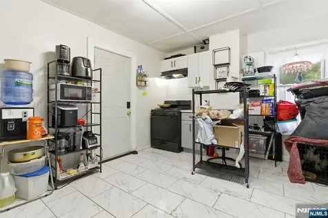 31 Hillman Street Paterson NJ 07522