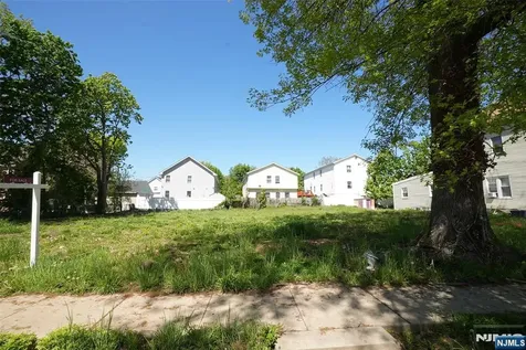 85 Ralph Street Belleville NJ 07109
