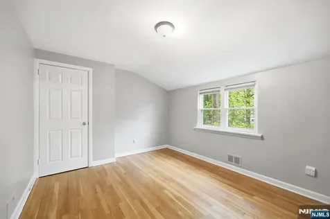 104 14th Street Cresskill NJ 07626