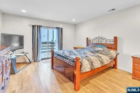 24 12th Avenue Paterson NJ 07501