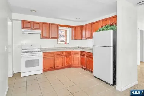 24 12th Avenue Paterson NJ 07501
