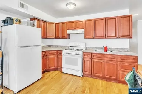 24 12th Avenue Paterson NJ 07501