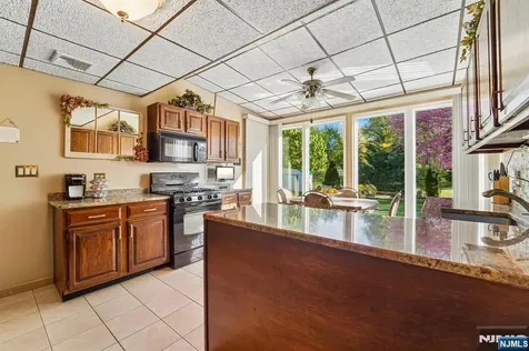 203 Lawrence Drive Paramus NJ 07652