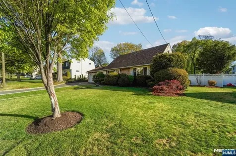 203 Lawrence Drive Paramus NJ 07652