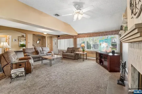 203 Lawrence Drive Paramus NJ 07652