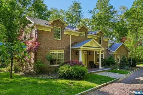 2B Paris Avenue Rockleigh NJ 07647