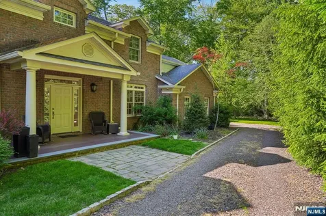 2B Paris Avenue Rockleigh NJ 07647