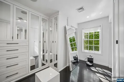 2B Paris Avenue Rockleigh NJ 07647