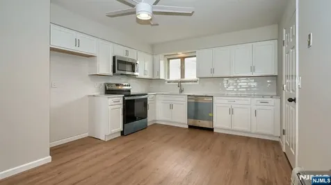 71 Chestnut Street Lodi NJ 07644