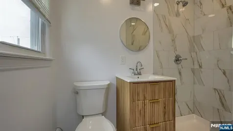 71 Chestnut Street Lodi NJ 07644