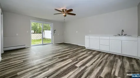 71 Chestnut Street Lodi NJ 07644