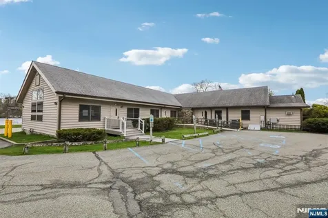 11 Alamoosook Road Vernon NJ 07422