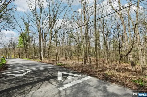 11 Alamoosook Road Vernon NJ 07422