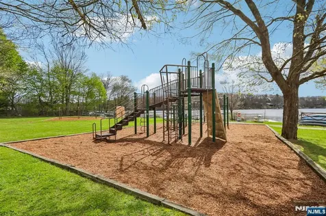 11 Alamoosook Road Vernon NJ 07422