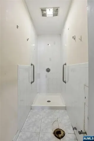 209 Hamilton Street Harrison NJ 07029