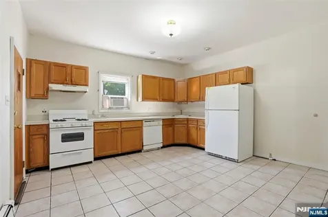 209 Hamilton Street Harrison NJ 07029