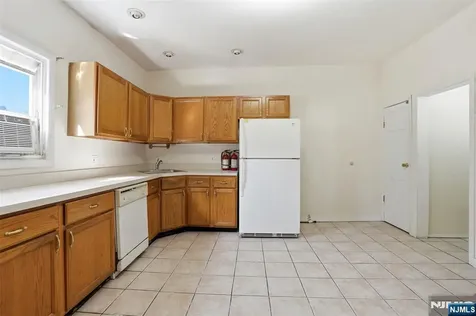209 Hamilton Street Harrison NJ 07029