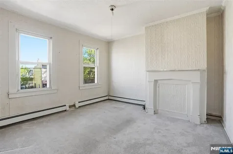 209 Hamilton Street Harrison NJ 07029