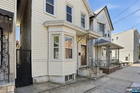 209 Hamilton Street Harrison NJ 07029