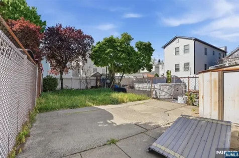 209 Hamilton Street Harrison NJ 07029