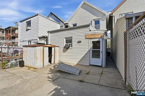 209 Hamilton Street Harrison NJ 07029