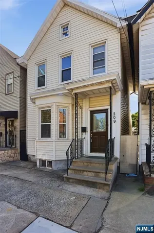 209 Hamilton Street Harrison NJ 07029
