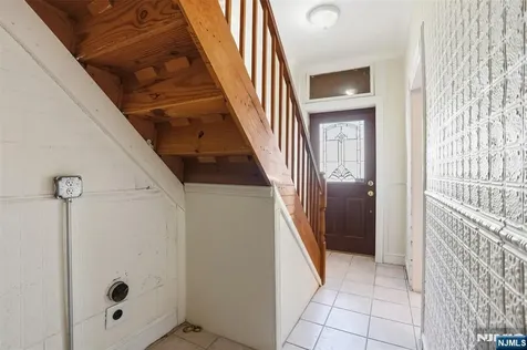 209 Hamilton Street Harrison NJ 07029