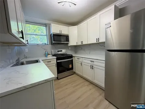9066 Palisade Plaza Cliffside Park NJ 07010