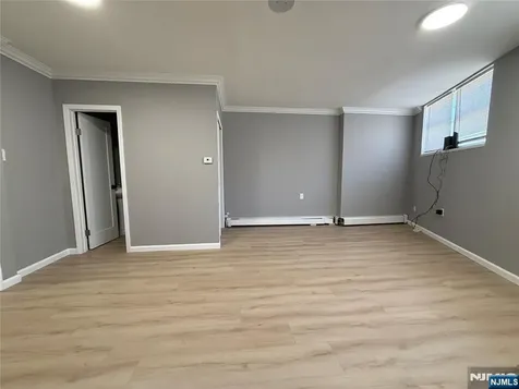 9066 Palisade Plaza Cliffside Park NJ 07010