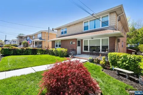 2453 1st Street Fort Lee NJ 07024