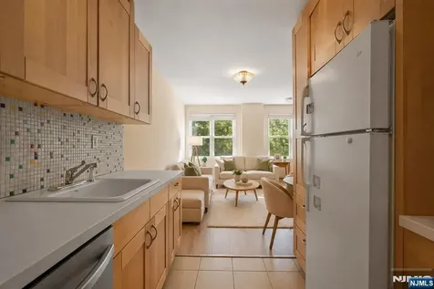 926 Bloomfield Glen Ridge NJ 07028