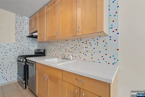 926 Bloomfield Glen Ridge NJ 07028