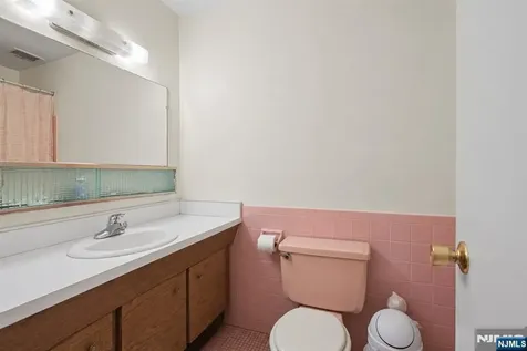 926 Bloomfield Glen Ridge NJ 07028