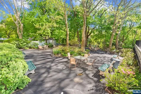 926 Bloomfield Glen Ridge NJ 07028