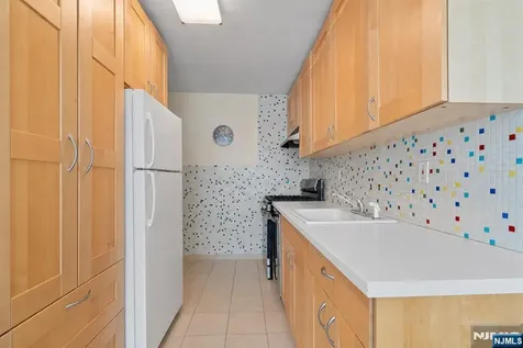 926 Bloomfield Glen Ridge NJ 07028