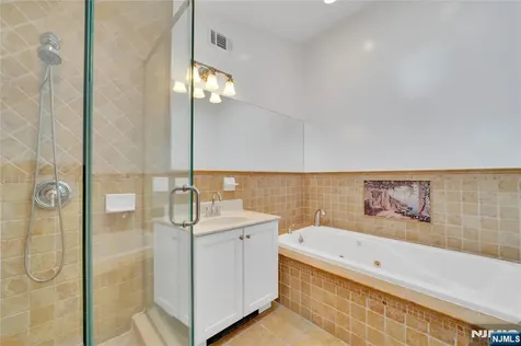 236 Columbus Avenue Palisades Park NJ 07650