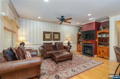 59 Spring Hill Circle Wayne NJ 07470