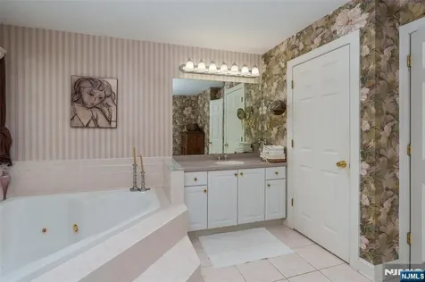 59 Spring Hill Circle Wayne NJ 07470
