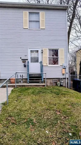 65 Hamilton Street East Orange NJ 07017