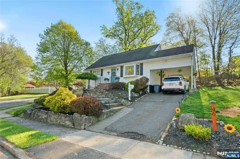 46 Pershing Place Woodland Park NJ 07424